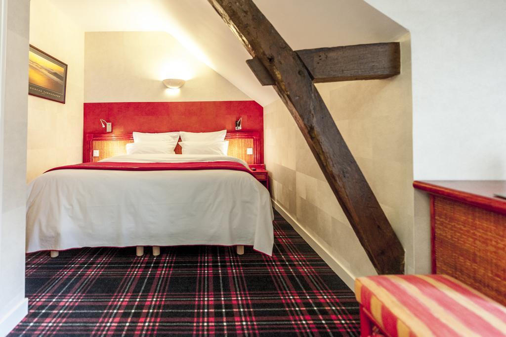 Au Relais Du Gue De Selle 호텔 Mézangers 외부 사진
