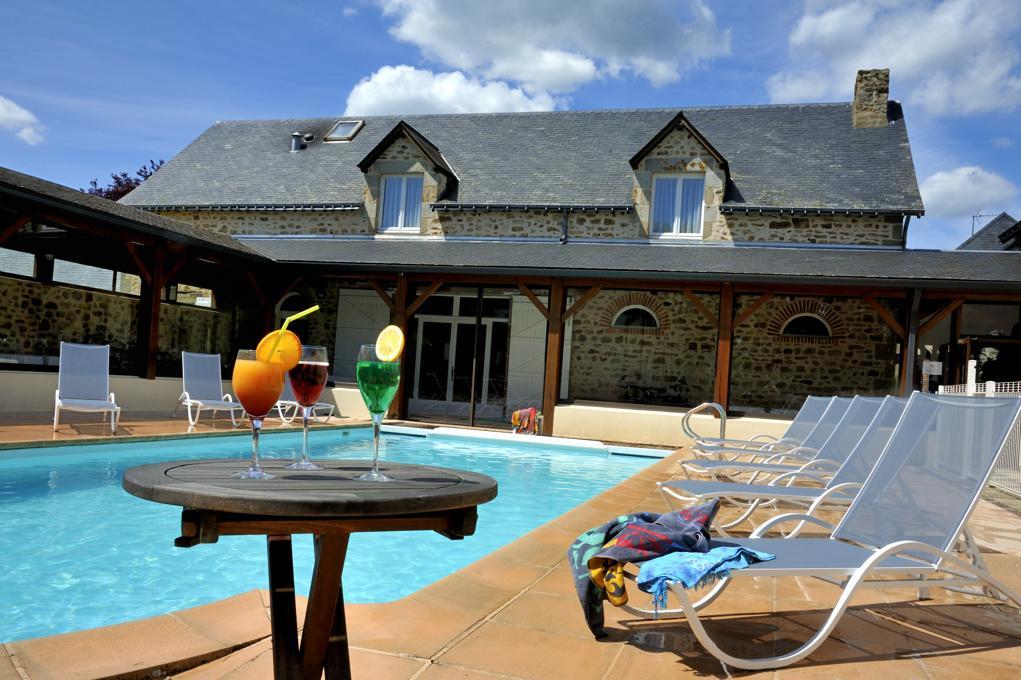 Au Relais Du Gue De Selle 호텔 Mézangers 외부 사진